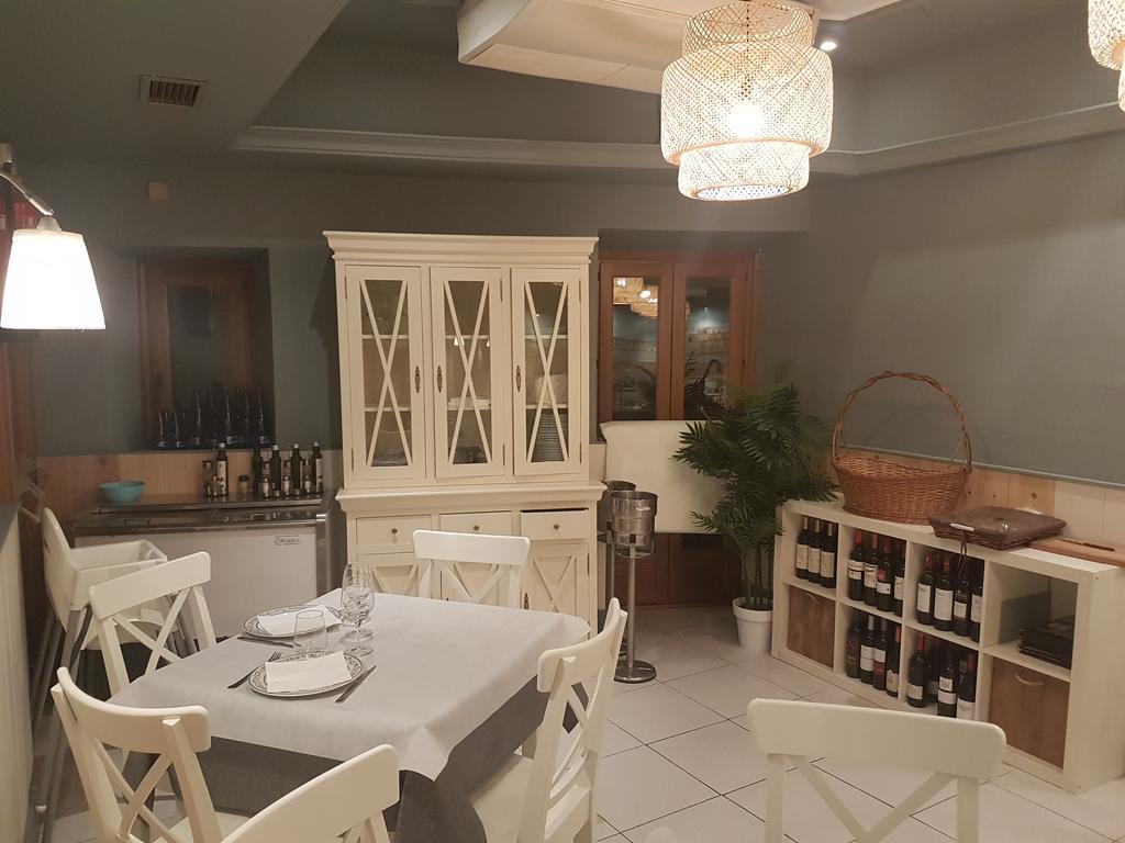 Hostal Meson Castilla Siguenza Exterior photo